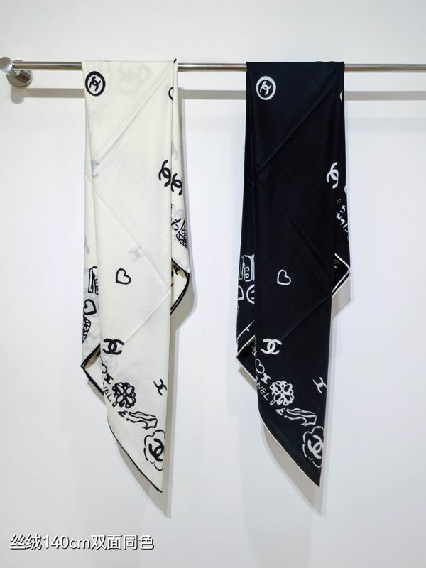 Chanel 140X140cm 70%羊绒30%真丝 E081940